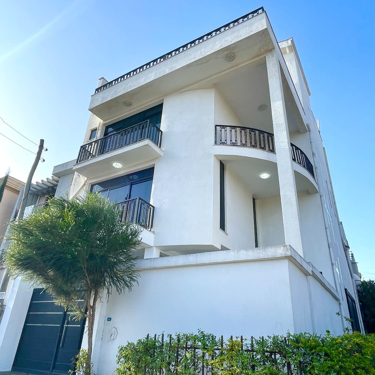 CMC Sunny Family Home
