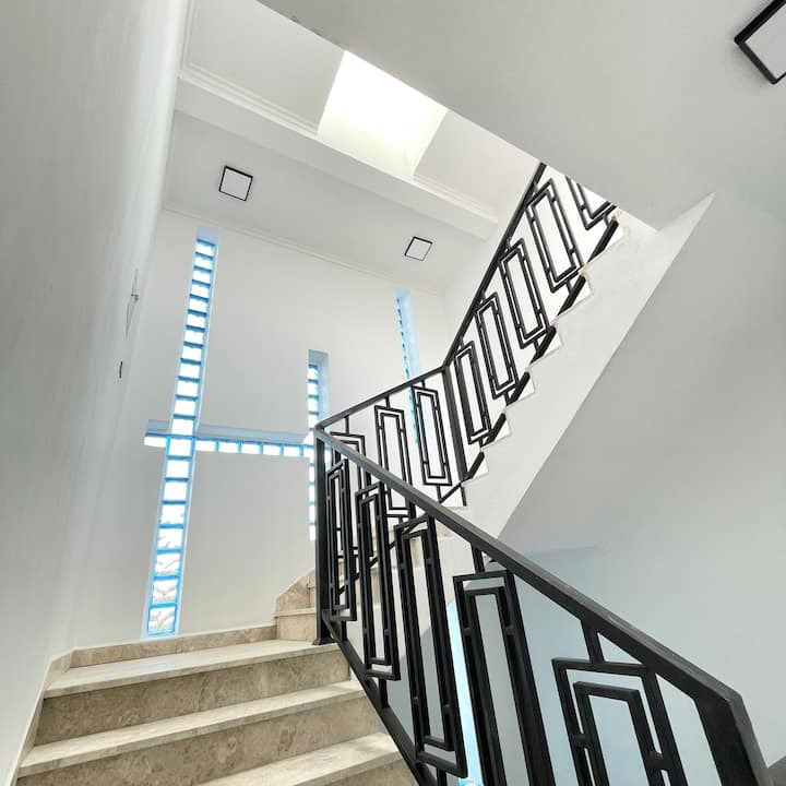 Lasta Minimalist Penthouse